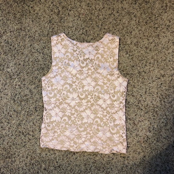 Cabi - Picture 2 of 3